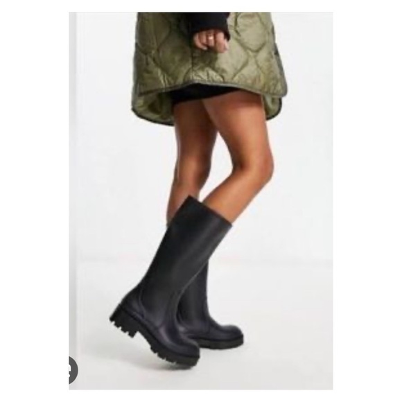 Jeffrey Campbell Black Waterproof Knee High Rain Boots Lug Sole Size 10 NWT - Picture 5 of 10
